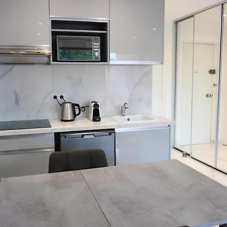 Appartement Proche Centre Ville, Magnifique By Palmazur *
