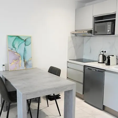 Apartment Magnifique Studio, Piscine, Parking By Palmazur Cannes